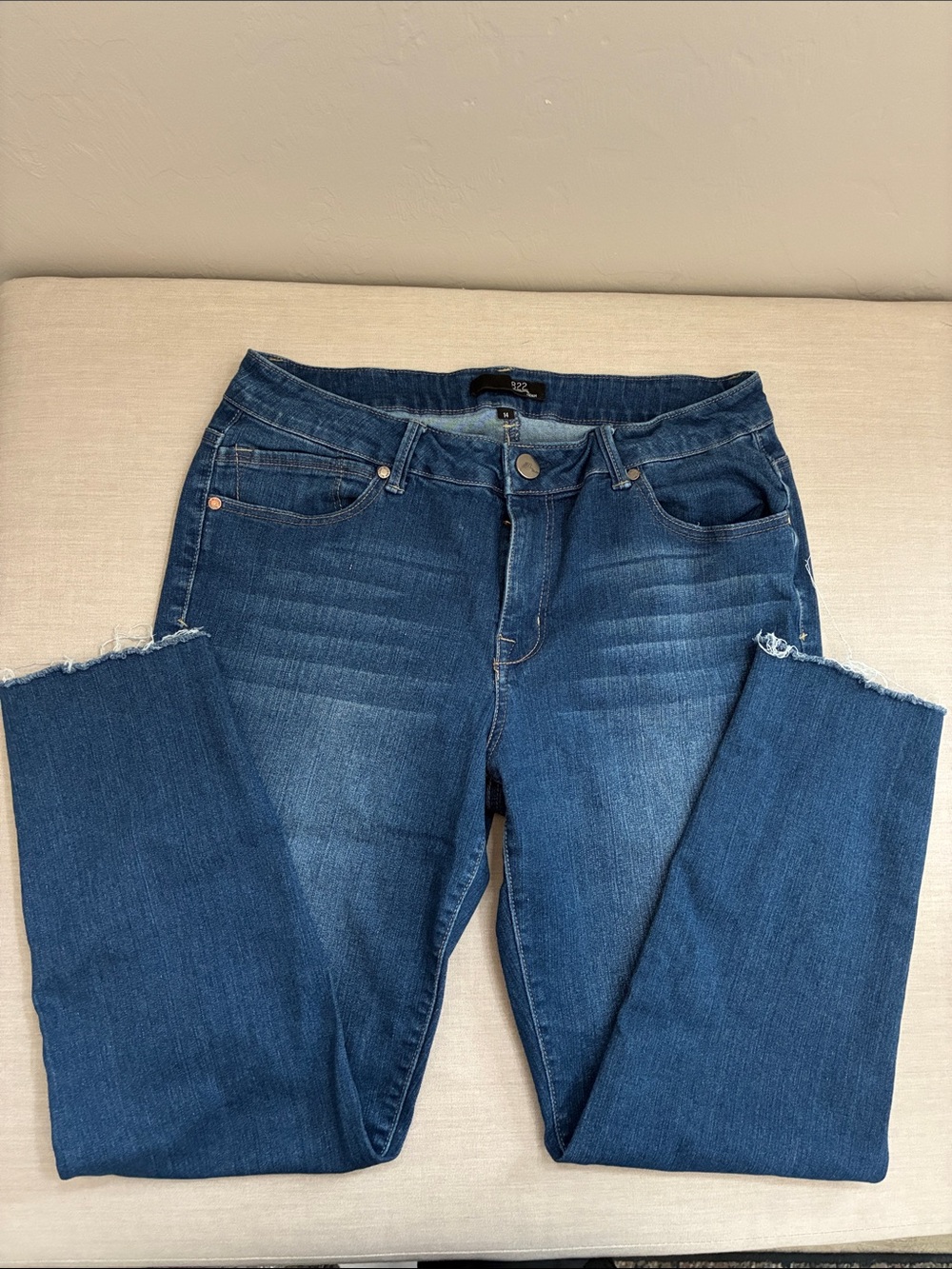 1822 Denim Dark Blue Frayed Hem Cropped Jeans